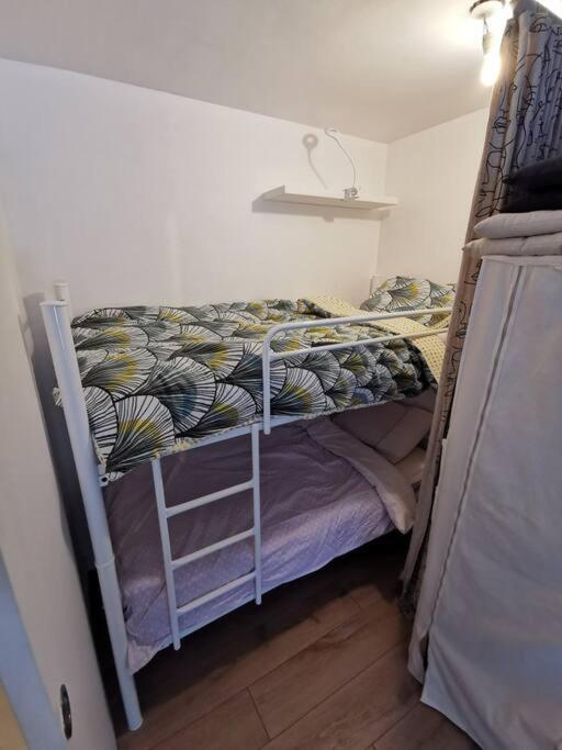 Appartement Neuf A 150m De La