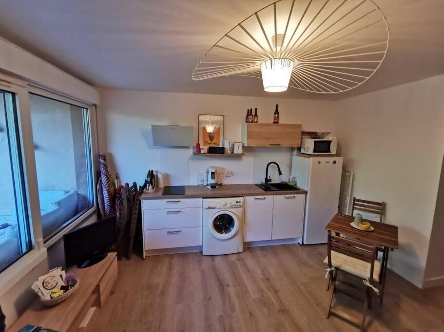 Apartment Neuf A 150m De La Hyeres